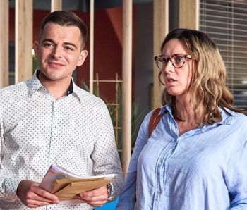 Aktor "BrzydUli" został reporterem. Pracuje w TVP Info