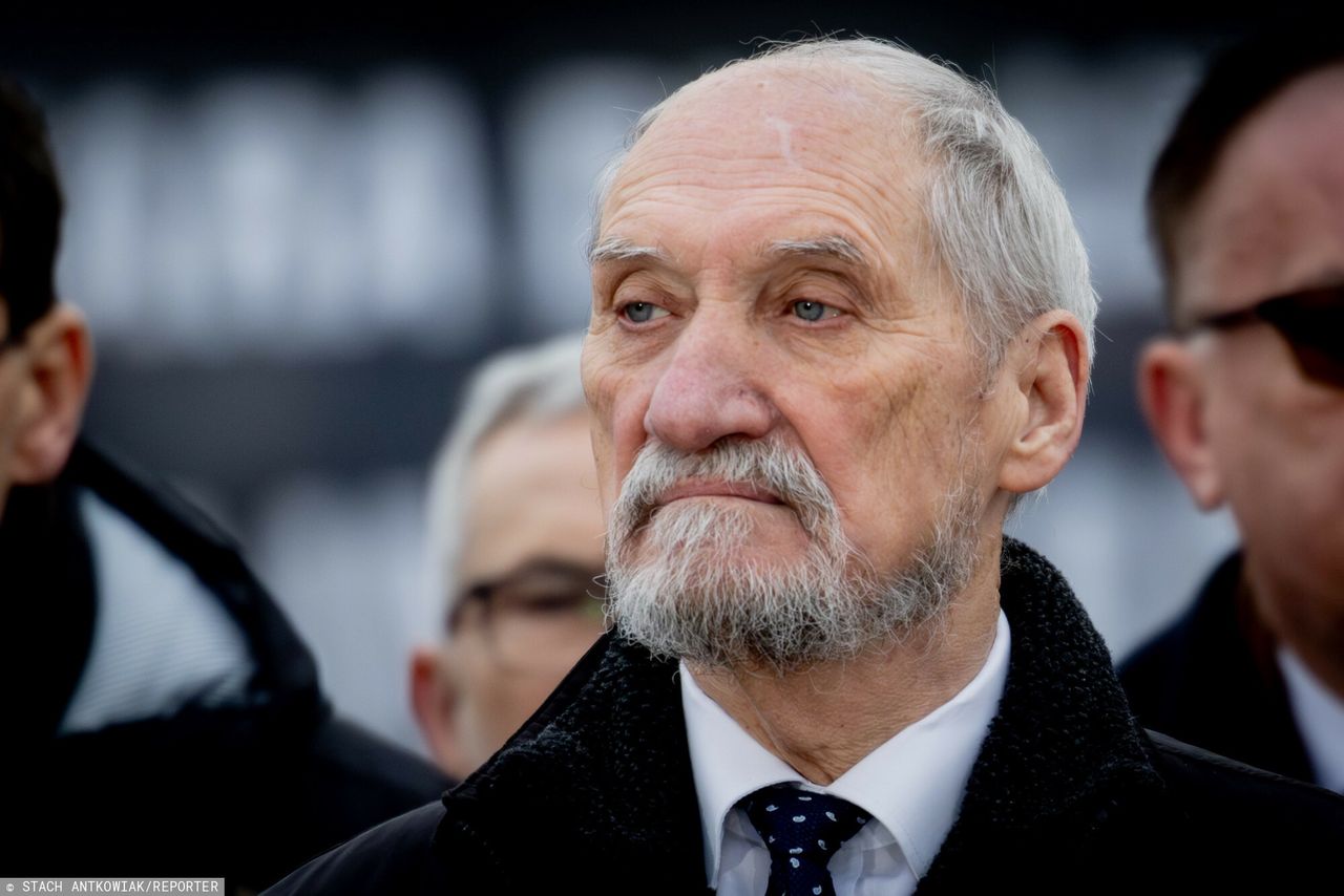 Jest akt oskarżenia przeciwko Macierewiczowi