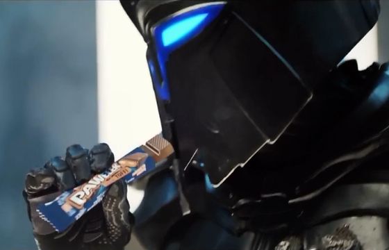 Wargorr w stanie nieważkości reklamuje batoniki Pawełek od Wedla (wideo)