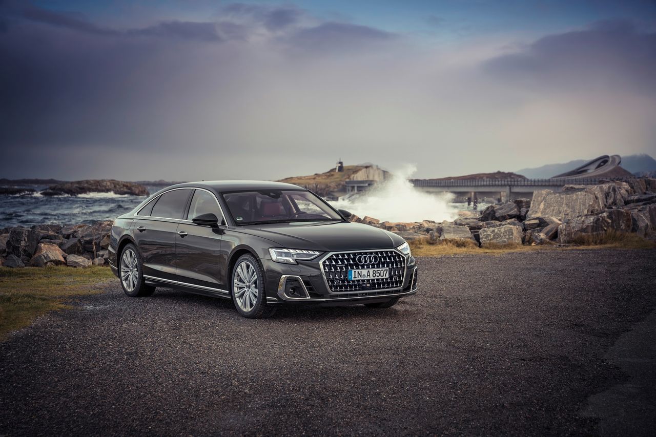 Audi A8L (2021)