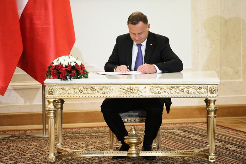 Dziś Andrzej Duda podpisze zmiany w Konstytucji RP. Co się zmieni?