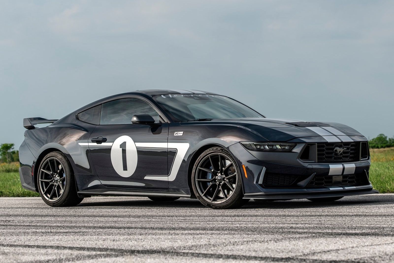 Hennessey H850 Mustang Dark Horse 