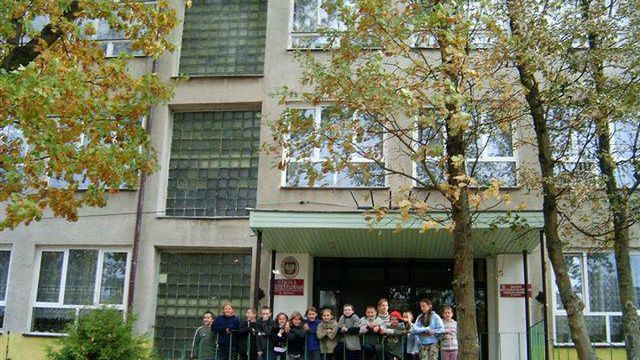 Szkoła zapewnia, że dziewczynka nie skarżyła się na dolegliwości