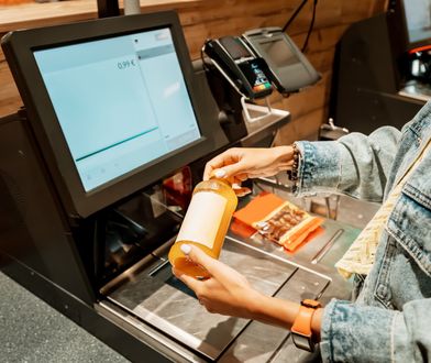 Belgowie z podatkiem od kas samoobsługowych. Bo kasjerzy tracą pracę