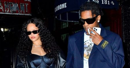 Rihanna skryta za ciemnymi okularami i ASAP Rocky z papierosem (?) MKNĄ NA RANDKĘ (ZDJĘCIA)