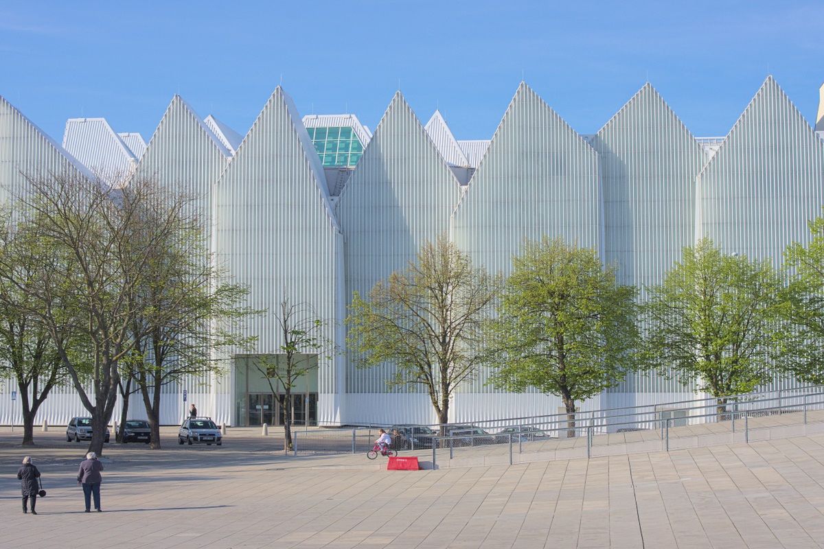 Naga pierś kobiety. Kontrowersje wokół filharmonii w Szczecinie