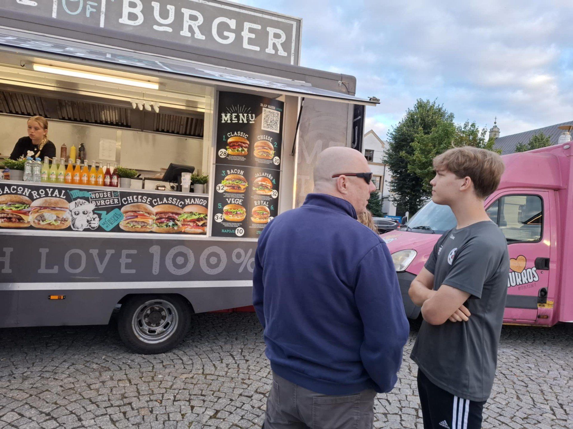 Zlot food trucków na Placu Jana Pawła II w Ozorkowie