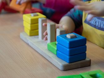 Ze żłobka pod pieczę niani. Po zmianie opieki ZUS odmówił "babciowego"