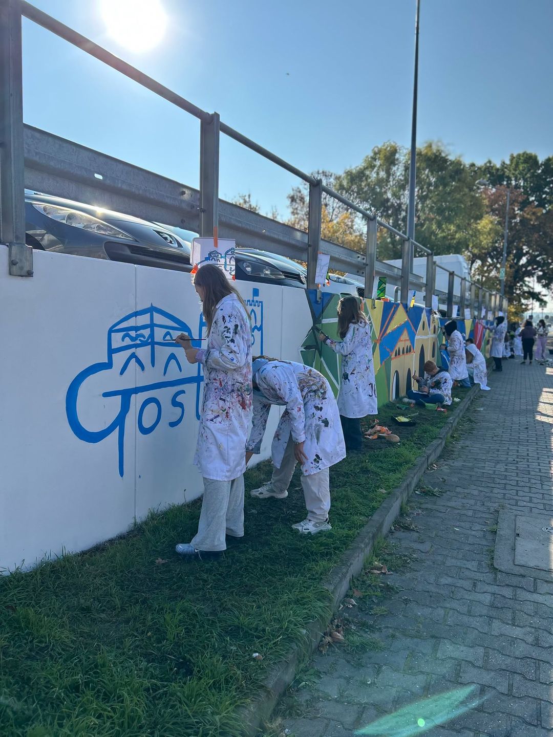 Mural stworzony przez uczniów 