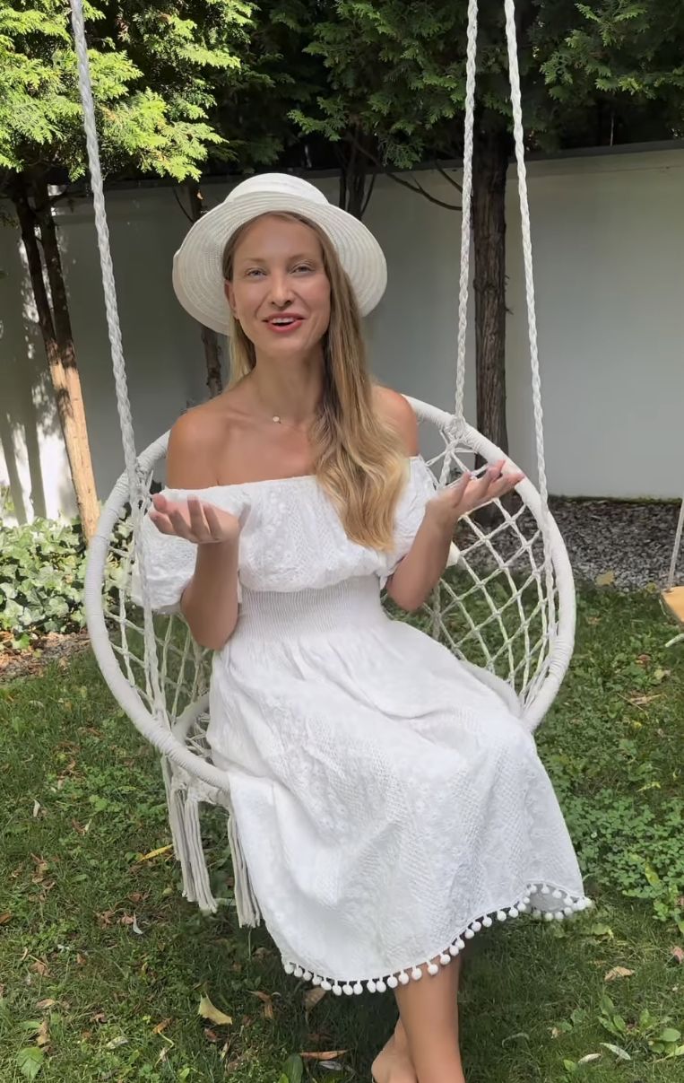  Joanna Moro