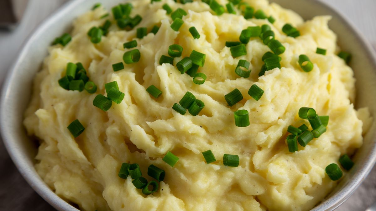 Puree ziemniaczane z maślanką jest bardzo kremowe