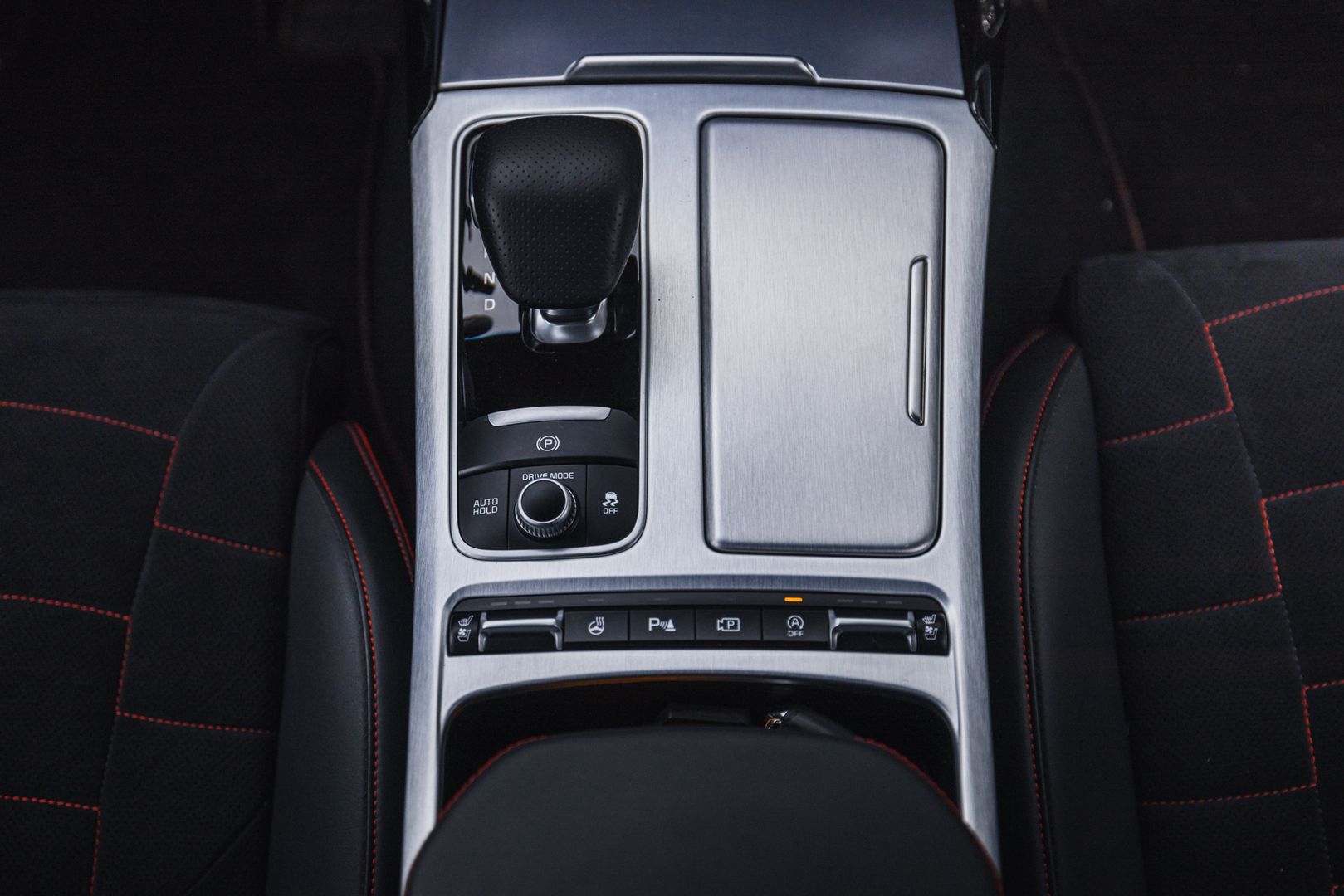 Kia Stinger GT vs. EV6 GT