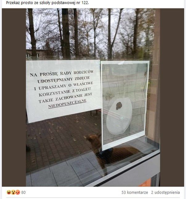 Ogłoszenie na drzwiach szkoły