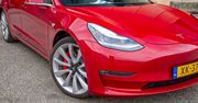 Tesla jeszcze nie sprzedaje aut w Indiach, ale to nic. Podobno chce mieć tam fabrykę