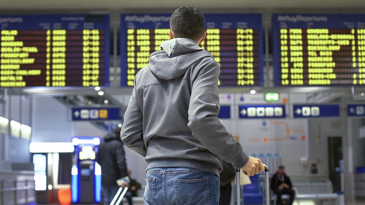 Strajki kontrolerów wywołały chaos na lotniskach we Francji