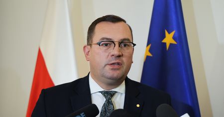 "Trzeba wyjaśnić". Minister rolnictwa o aferze ws. działki pod CPK