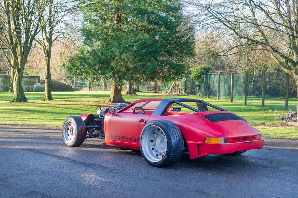 Kiedy przeróbki pójdą za daleko. 911 hot-rod trafi na sprzedaż