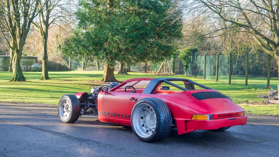 Wolę nie wiedzieć w jaki sposób Alexander wpadł na pomysł takiej przeróbki