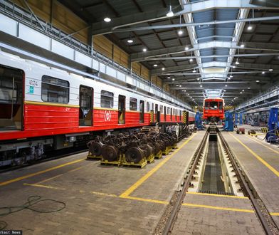 Wandale wdarli się na stację metra. "Straty na niespotykaną wysokość"