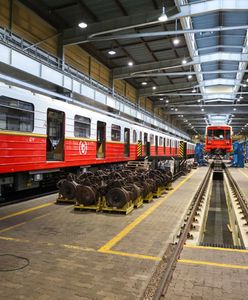 Wandale wdarli się na stację metra. "Straty na niespotykaną wysokość"