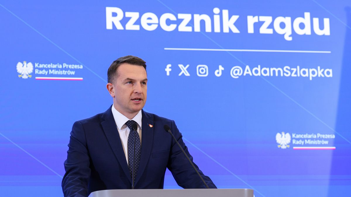 Warszawa, 03.02.2026. Rzecznik rządu Adam Szłapka na konferencji prasowej po posiedzeniu Rady Ministrów, 3 bm. w KPRM w Warszawie. (mr) PAP/Paweł Supernak
