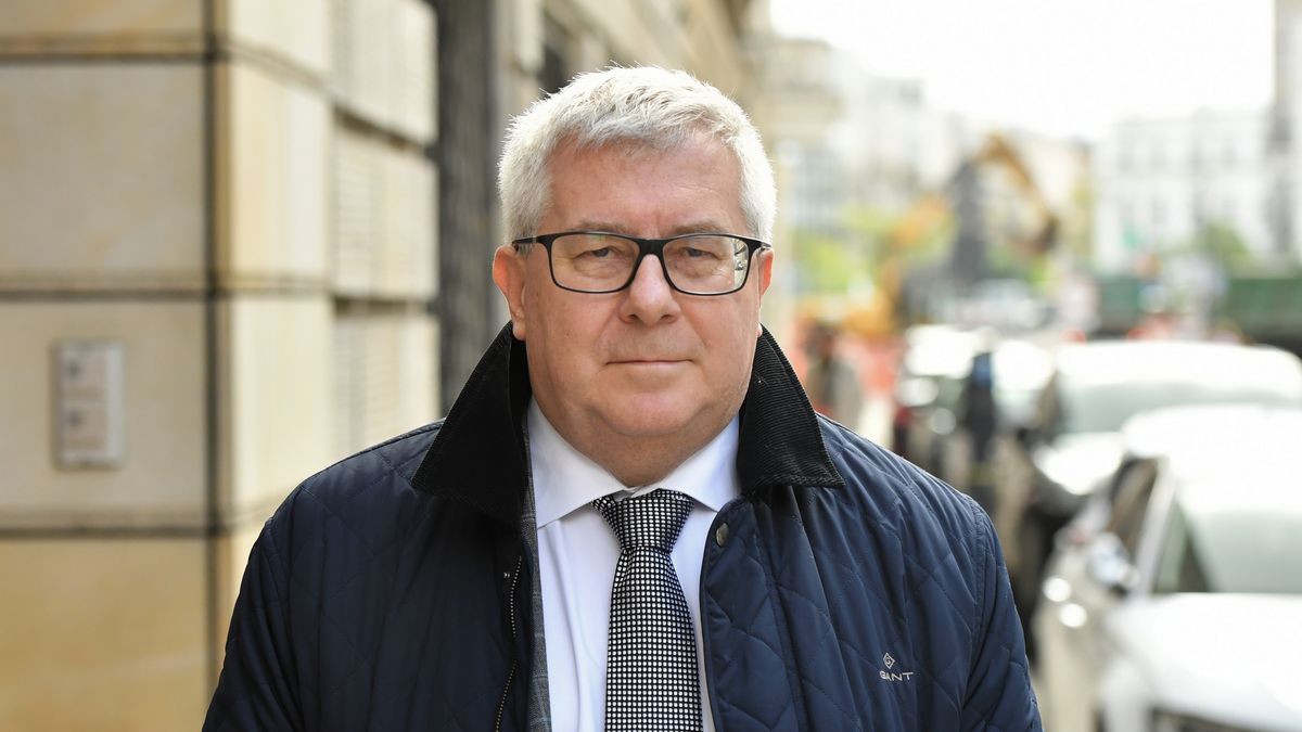 Ryszard Czarnecki
Radek Pietruszka
PAP, polityk, polityka, polska agencja prasowa, sesja zdj�ciowa, siedziba, studia pap, Studio PAP, ul. Bracka, portret