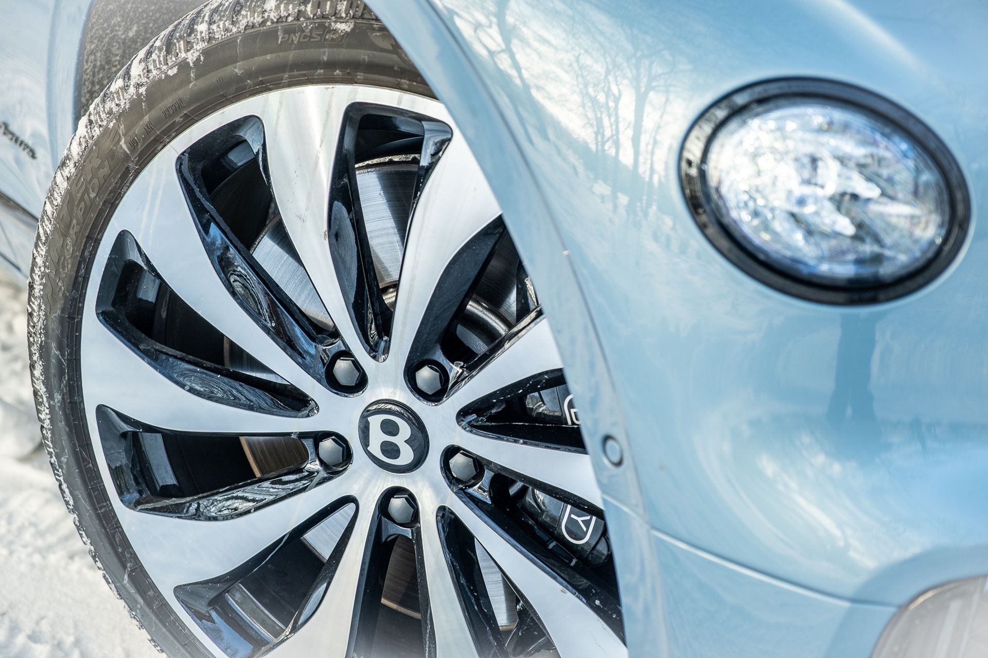 Bentley Flying Spur Azure (2026)