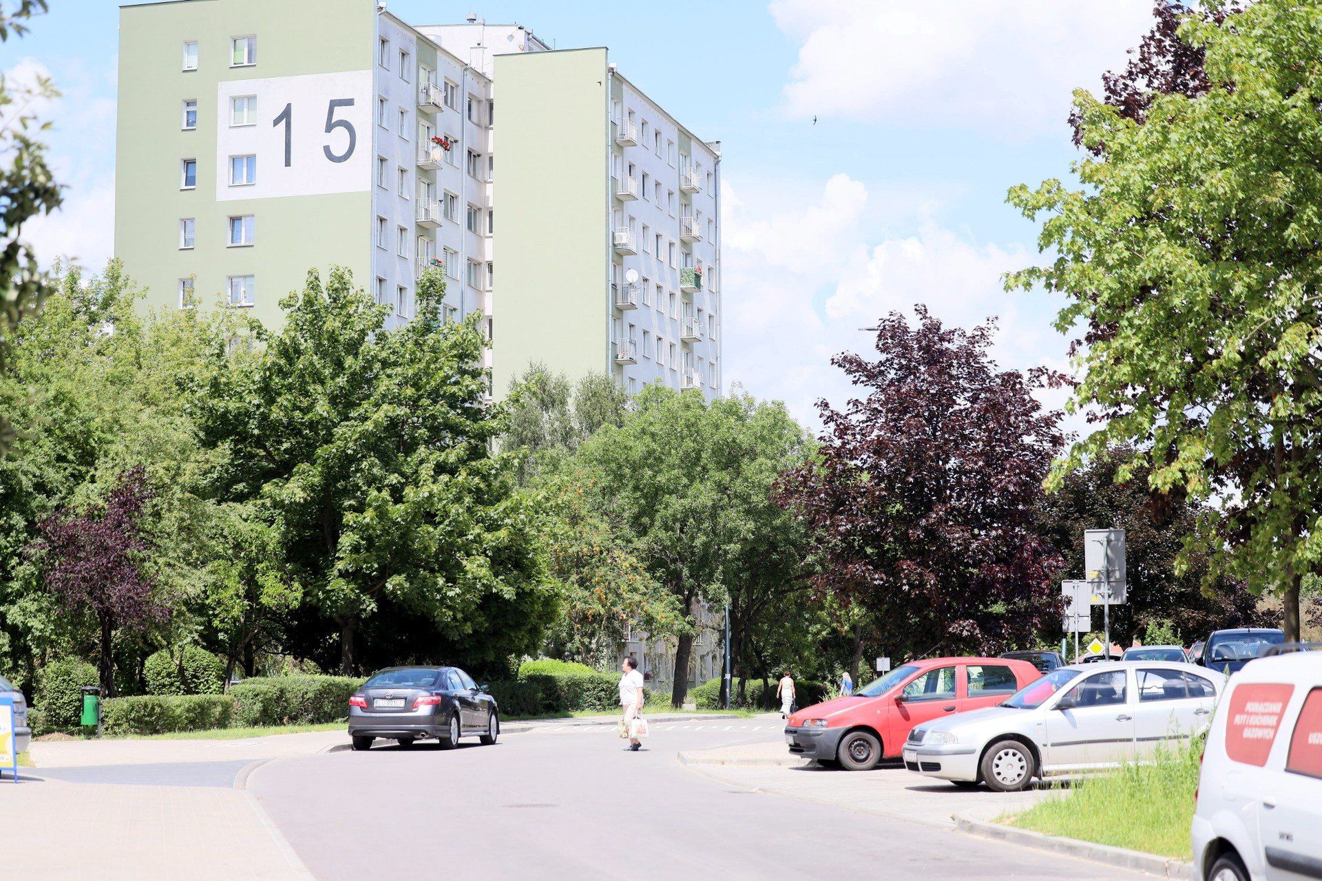 Samsonowicza równe jak stół. A co z drzewami? Zobacz jak ulica wygląda po przebudowie