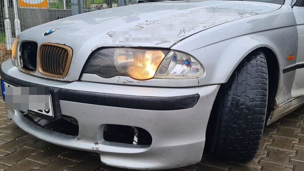 Zatrzymane do kontroli niesprawne BMW