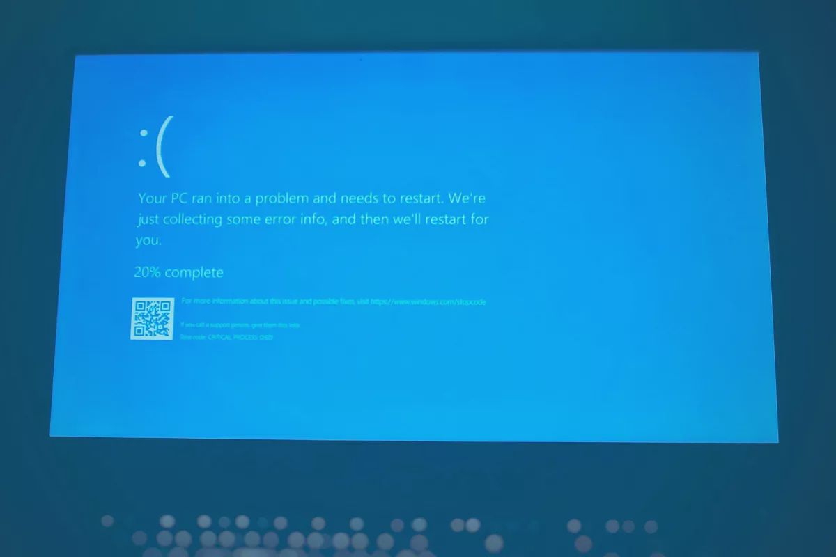 Niebieski ekran błędu znika po 40 latach z Windowsa. Co go zastąpi?
