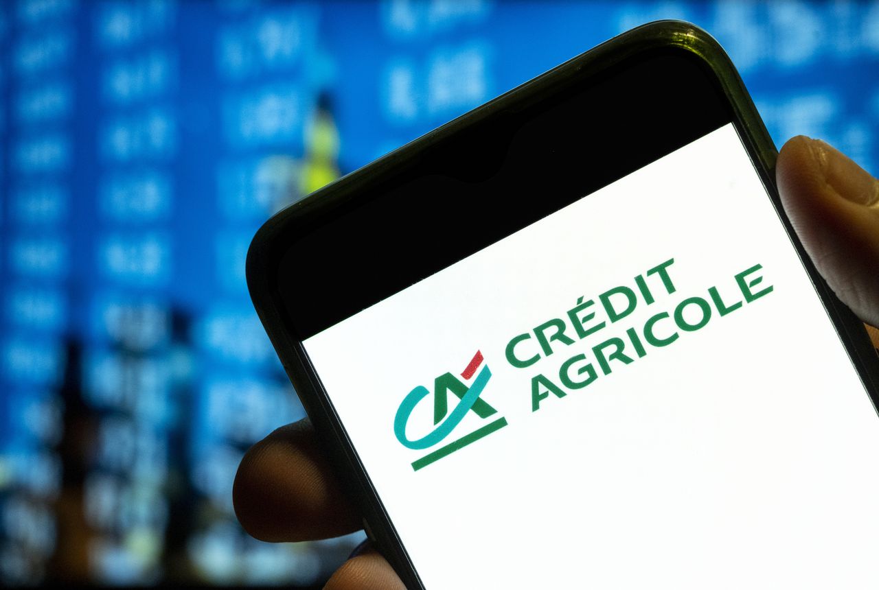 Credit Agricole przypomina o aplikacji CA24 Mobile