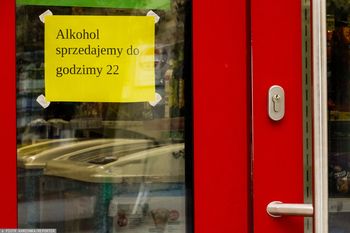 Rusza nocna prohibicja w Warszawie. Zakaz sprzedaży alkoholu