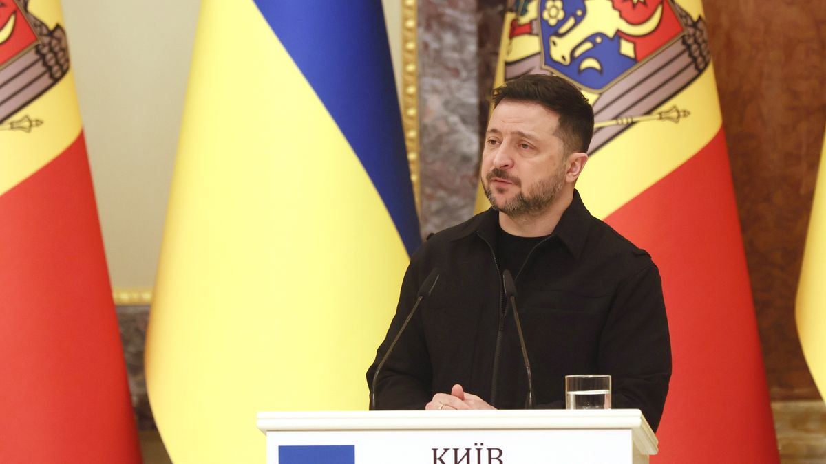 President of Ukraine Volodymyr Zelenskyy takes part in a joint press conference with President of Moldova Maia Sandu following their meeting during Sandu's official visit to Ukraine, Kyiv, Ukraine, on April 26, 2026. The leaders discussed bilateral cooperation and the regional security situation (Photo by Pavlo Bahmut/Ukrinform) (Photo credit should read Pavlo Bahmut/ Ukrinform/Future Publishing via Getty Images)