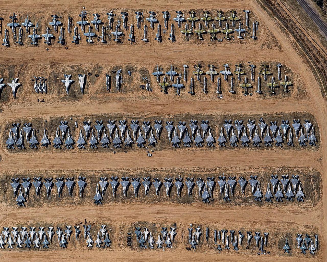 Cmentarzysko samolotów "The Boneyard" w Arizonie (USA).