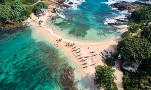 Raj z obłędnymi plażami. To tam kręcono "Królową przetrwania"