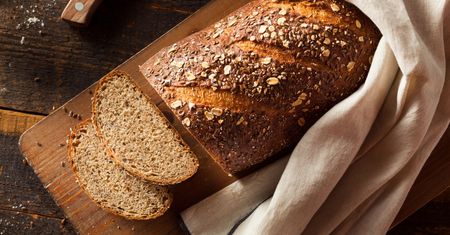 Jak odświeżyć czerstwe pieczywo? Wypróbuj ten trik