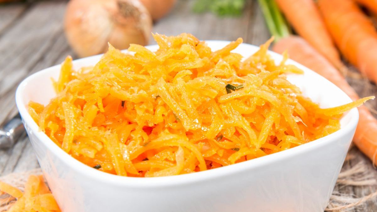 Surówka z marchewki - Pyszności