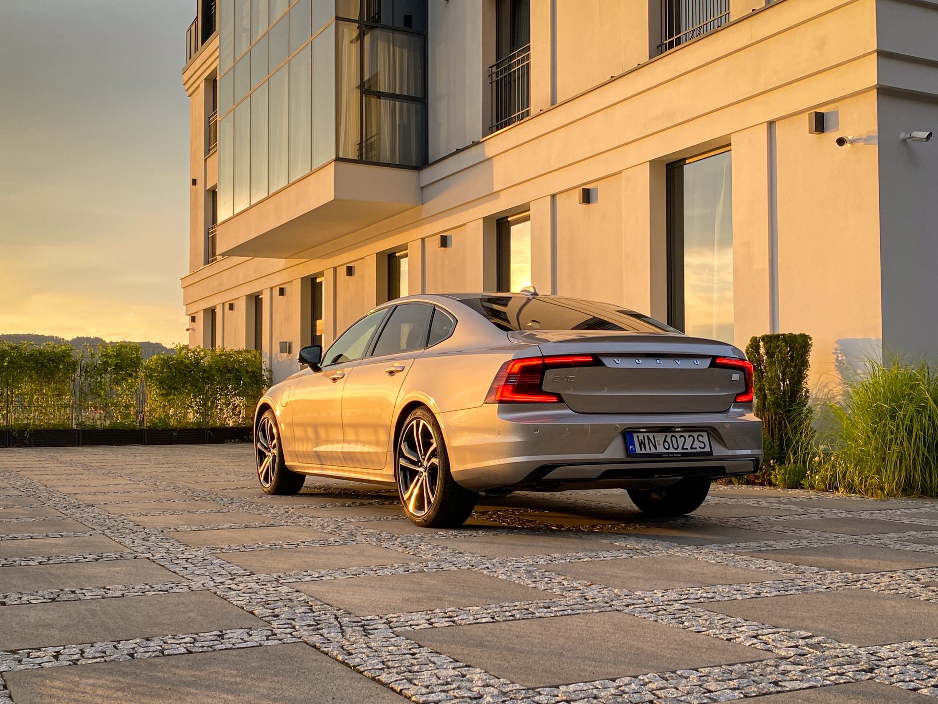 Volvo S90 T8