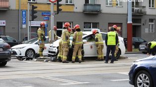 Warszawa: Kolizja w Alei Solidarności zablokowała tramwaje w stronę Pragi