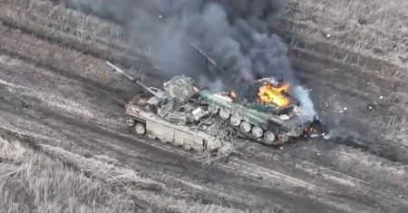 Sterta złomu zamiast czołgów. Rzeź rosyjskich T-72B na nagraniu