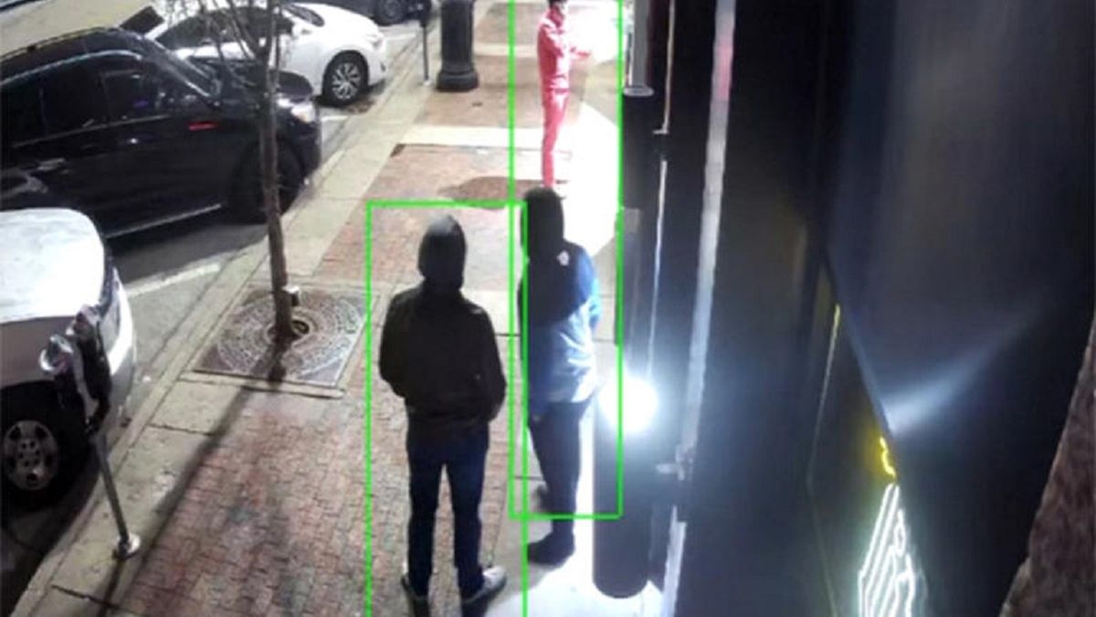 Żołnierz wyszedł z baru i zaginął. Monitoring uchwycił dwie tajemnicze postacie