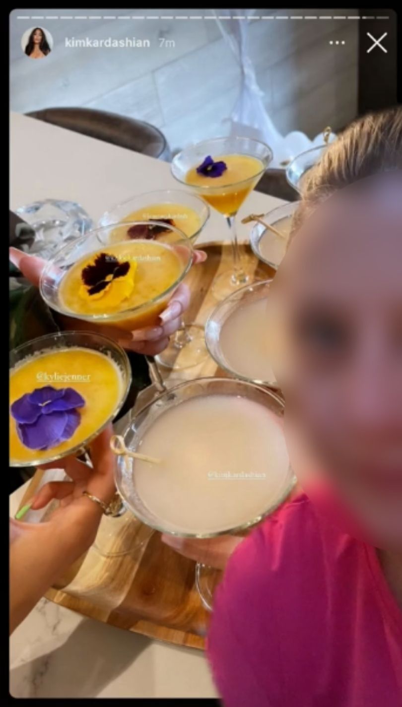 Kylie Jenner jest w ciąży? Zdradziły ją paznokcie