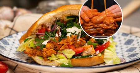 Nie zwlekaj ani minuty i zrób domowy kebab z kurczaka. Twoi goście będą nim zachwyceni