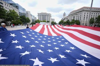 Demokraci w USA z rekordowo niskim poparciem