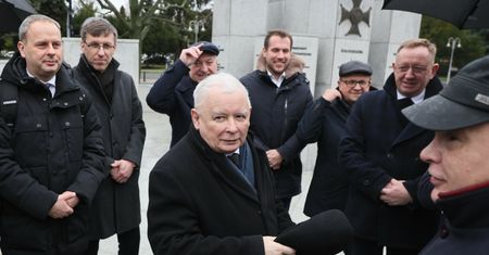 Politycy PiS do reportera TVP: każdy ma kredyty