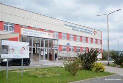 Jelenia Góra. Makabryczna odkrycie w toalecie szpitala. Nie żyje pacjent