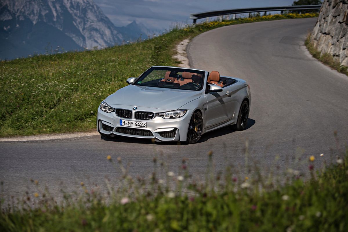 Ogromna galeria zdjęć z kabrioletem BMW M4 157