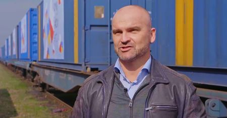 Rafał Brzoska i Omenaa Mensah na Ukrainie. Największy prywatny konwój humanitarny z Polski
