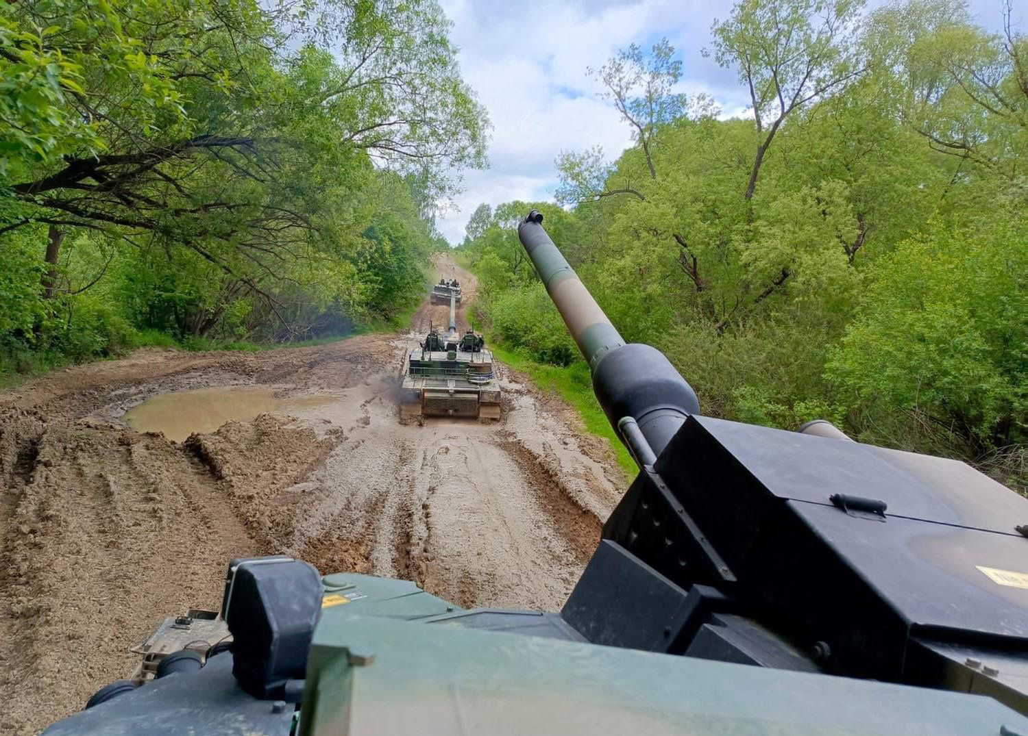 K2 Black Panther na ćwiczeniach