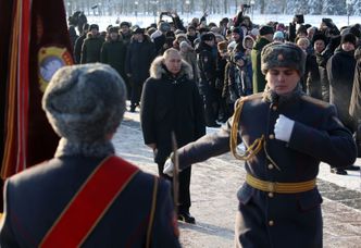 Dziennie ginie tysiąc żołnierzy. Putin płaci za pogrzeby